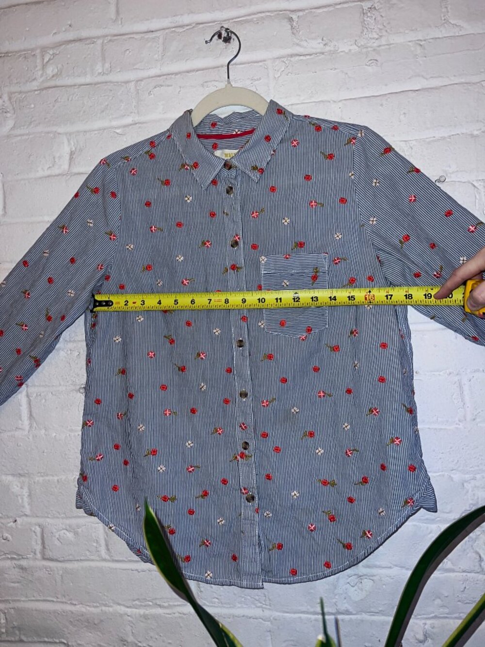 ANTHROPOLOGIE | Maeve blue white striped button-up shirt w/ embroidered flowers - Picture 10 of 11